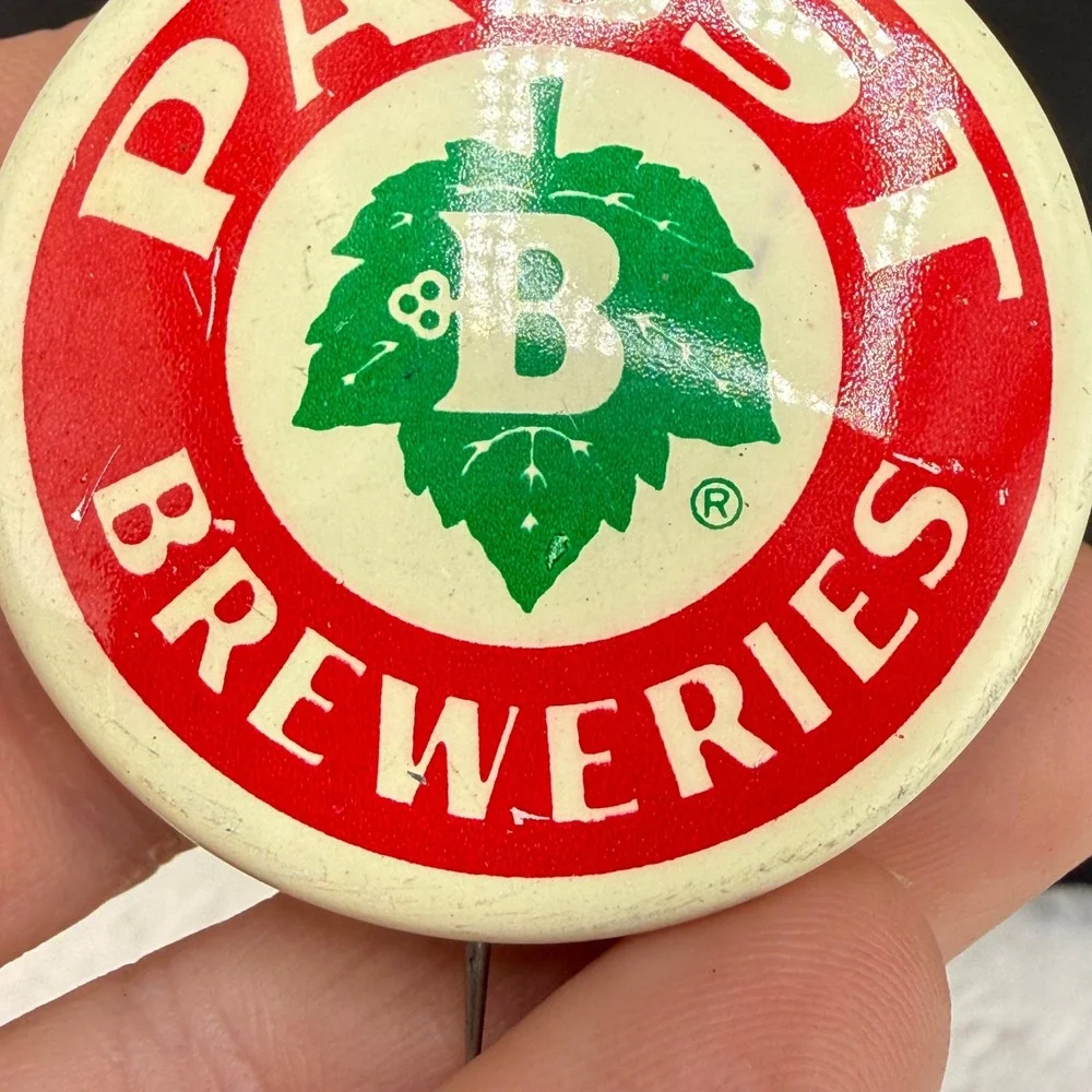 Vintage Pabst Breweries Pinback Button Red Cream Green Hop Leaf Logo